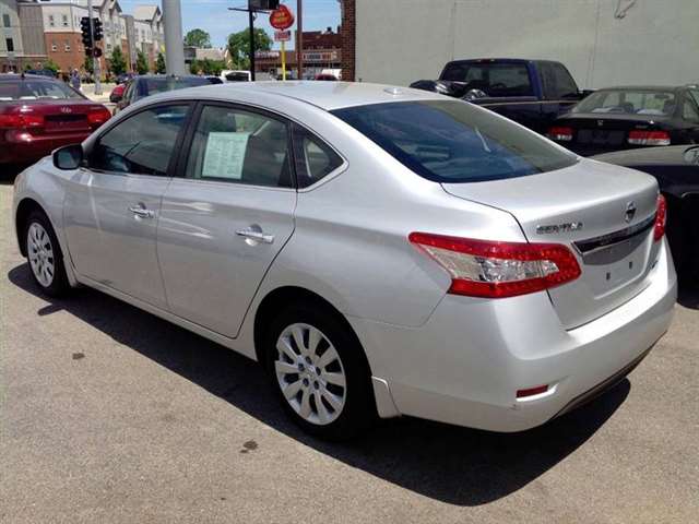 2013 Nissan Sentra SV 4dr Sedan